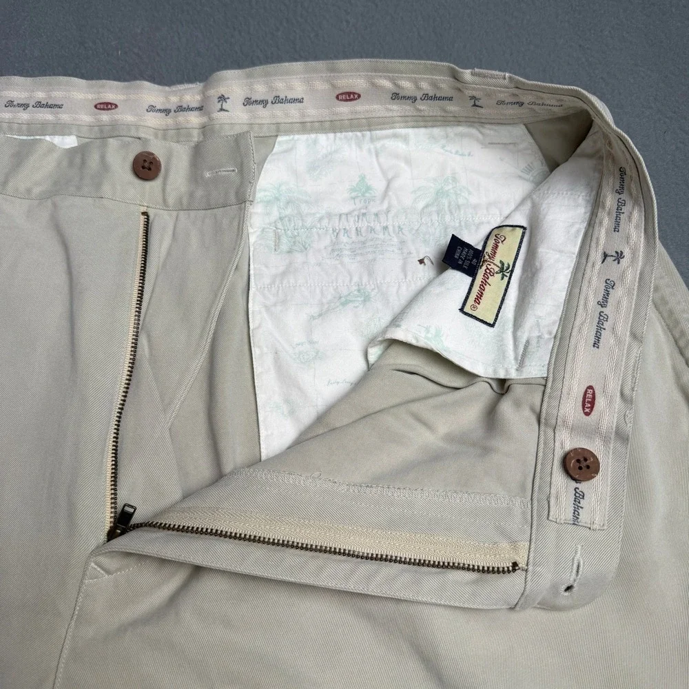 Tommy Bahama Relax Mens 40 Tan 100% Silk Pleated Front Casual Walking Shorts